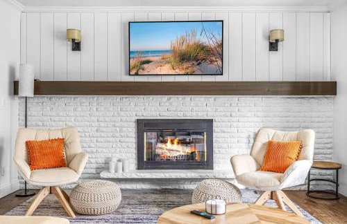 Golden Crest Getaway - Photo 1