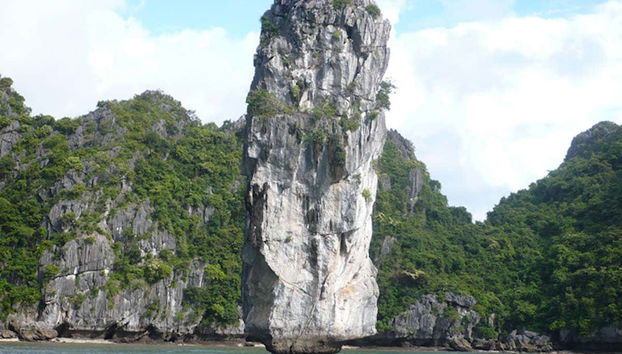 Roca con forma de vela