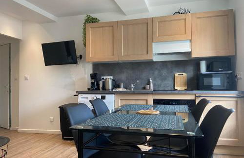 La vie est belle - centre d'Arromanches, terrasse - Foto 2