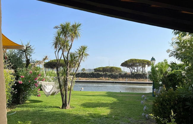 Lovely Holiday Apartment by the sea in Grimaud - Photo 13