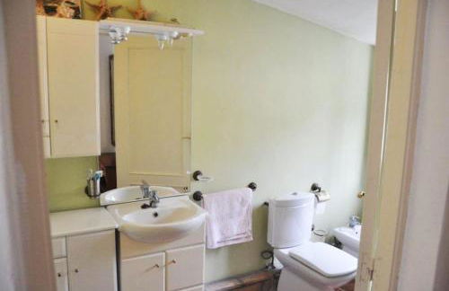 A lovely family villa with heated pool - Photo 26