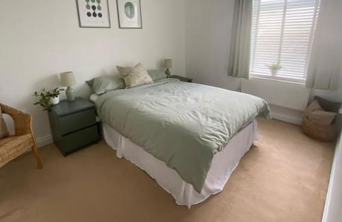 Spacious Town House - Photo 8