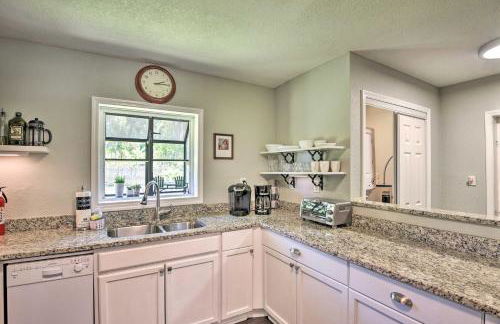 Dog-Friendly Home with Gas Grill - Walk to Rose Bay! - Photo 11