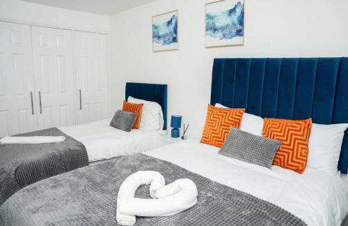 Stylish 3 bed house with free parking - Foto 39