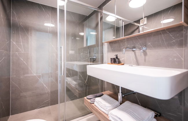 Serene seafront villas - Photo 52