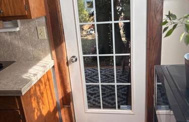 Tree House 6 bedrooms, 2 blocks from everything - Foto 20