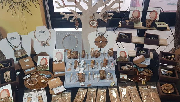 Le liège peut être utilisé dans les accessoires de mode