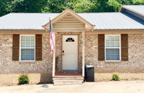 Comfy King Bed Townhouse with Outdoor Sitting Area - Foto 4