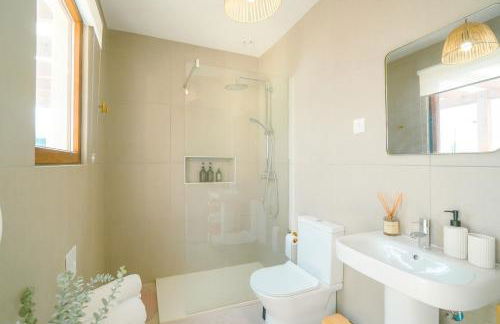 Tēra Stay - Photo 16