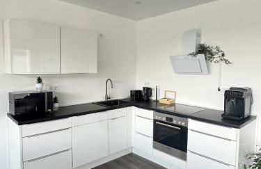 Stylische Wohnung, toller Ausblick Selbst-Check-in - Foto 14