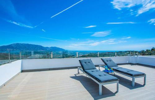 weforyou Exclusive Villa Mairena Private Pool BBQ & Views - Photo 31