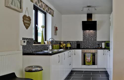 River Cottage - Photo 6