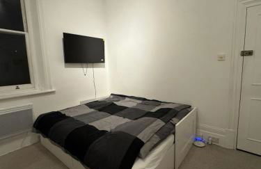 Self Contained Studio Flat - Foto 2