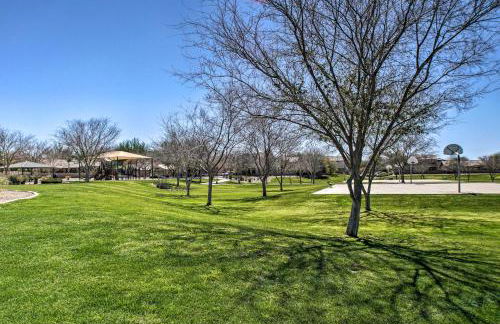 Game Room, Putting Green! Queen Creek Family Home - Foto 37