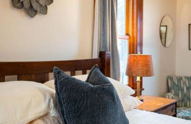 Berkshire Vacation Rentals: Centrally Located Historical Home - Foto 17