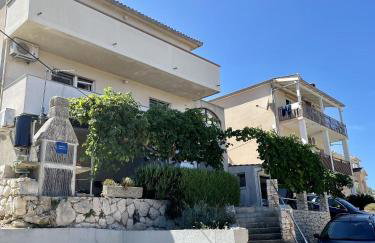 Apartments Veli Rat - Photo 4