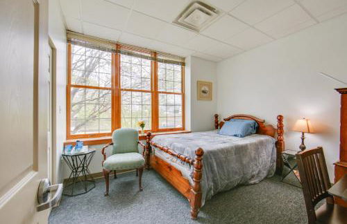 Pet-Friendly New Kensington Apt with Shared Perks - Foto 15