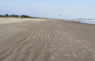 Apartamento perto do mar com garagem coberta em Praia de Leste - Foto 21