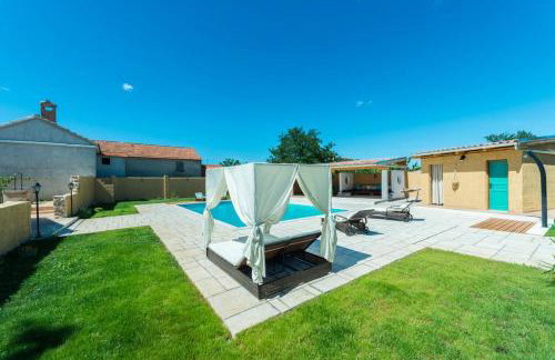 Luxury villa with a swimming pool Gornje Rastane, Biograd - 17837 - Foto 15