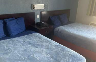 Double Bed Hotel Room 308 - Foto 2