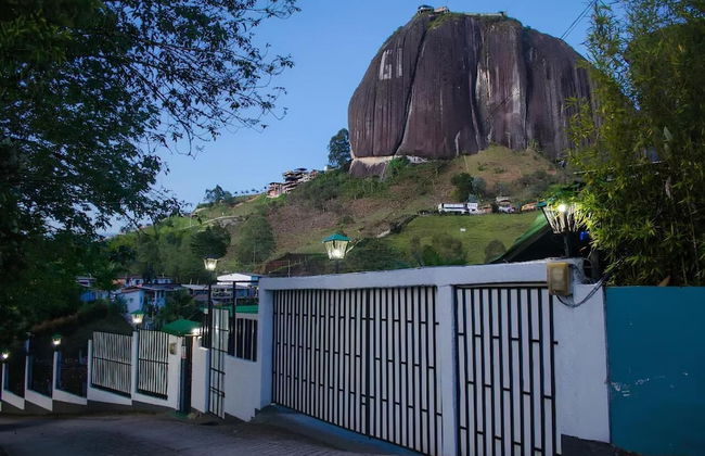 Lakeview Cabin with Jacuzzi in Guatapé - Foto 2