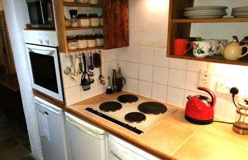 The Cwtsh at Ffynnon Clun: unique. - Photo 27