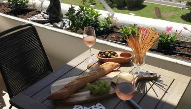 French Riviera Condo 4 Rent in Marina Baie des Anges - Foto 3