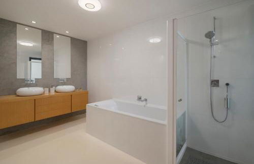 Pool, sun and sea View - Villa das Quebradas - Foto 34