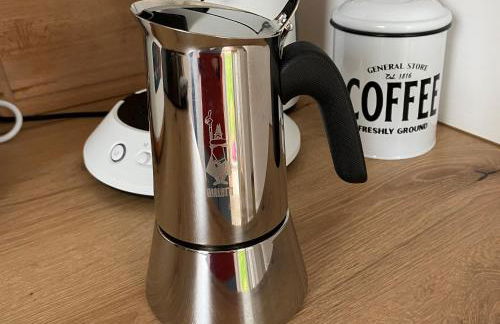 The Little Oak - tiny house with bed on mezzanine & terrace - from 1 to 4 p Disney, Paris & CDG - Foto 22