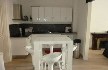 Appartement centre historique place Jean Jaurès climatisé 6 couchages avec parking - Foto 9