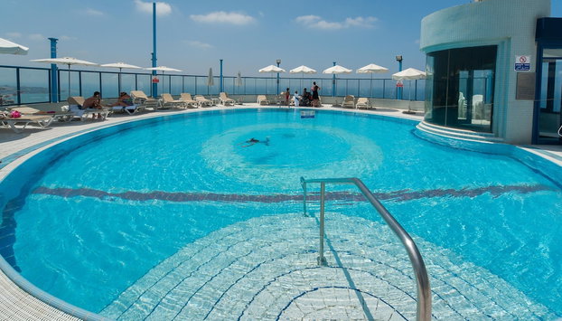 Luxurious 90sqm 2BR Beach Front - Foto 5, Piscina