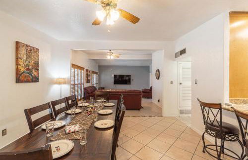 Remodeld5BR Modern Retreat with Covered Pool - Foto 20