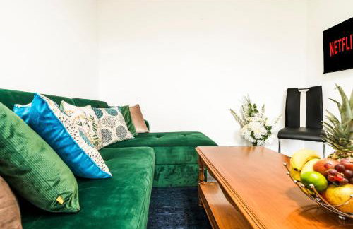 Mayflower 5-Bed Home, Contractors, Family, Harry Porter - Photo 24