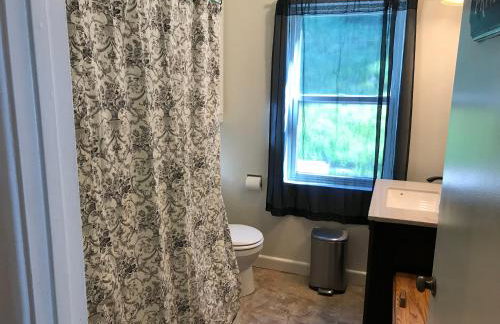 Secluded, Charming and Unique! Spacious Apartment EXCELLENT Central Location - Foto 14