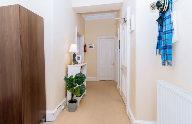 Spacious 4 Bedroom Apartment Near The Meadows/old Town - Foto 28