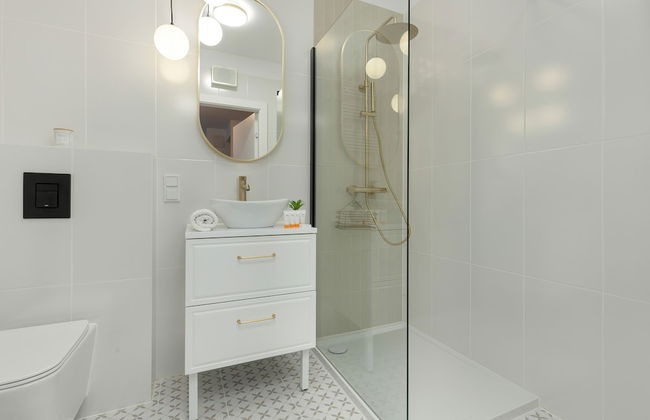 Modern Apartment With Balcony by Renters - Foto 33