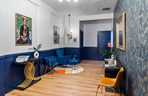 The Neon Elm Hotel - Foto 37