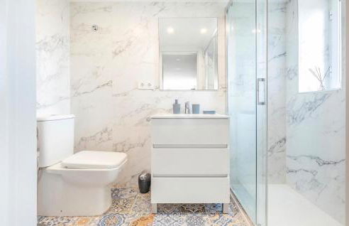 Amazing Apartment In Sant Pere De Ribes - Photo 17