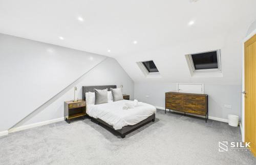 Refurbished 4-Bed, Open-Plan Living, Sleeps 10 - Foto 8