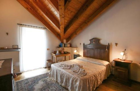 Awesome Apartment In Borgo Valsugana - Photo 12