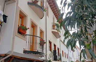 El Patio de Vespasiano-Calera- vistas a la iglesia junto al puerto - Photo 12