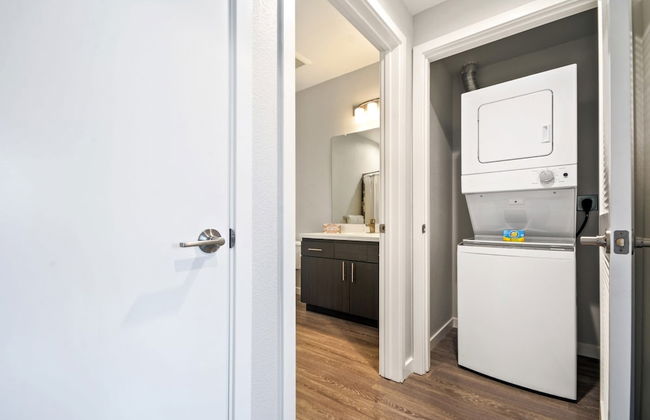 Global Luxury Suites in Menlo Park - Photo 26