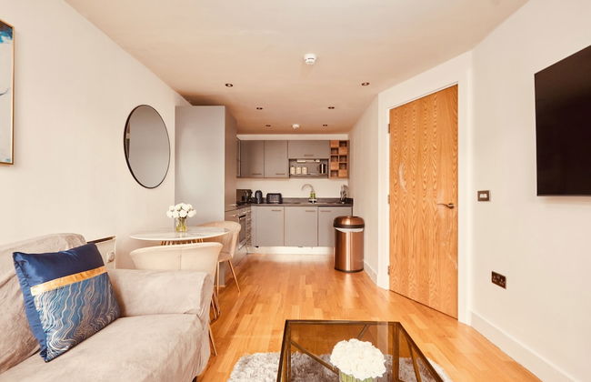 Deluxe City Apt, Riverside Canal View&free Parking - Foto 25