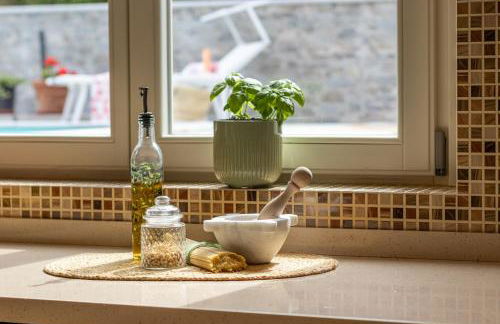 Penthouse Paradiso with Private Pool - Photo 45