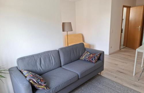 Ruhige und praktisch möblierte 2 Zi Wohnung 52 qm - Foto 8