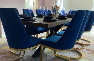 Luxury 4-5 Bed Home with Games Room and Balcony - Foto 5