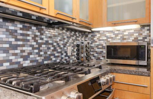 Union Station downtown and gameday retreat! - Foto 15