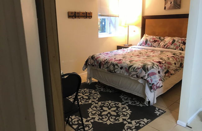 West Broadway guesthouse - Photo 45