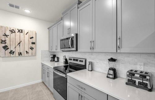 Upstay - Solara Resort Retreat w Pool and Hot Tub - Foto 28