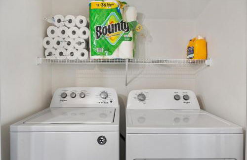 Chill & Tone 1BR Frisco King & Sofa, Gym & Pool - Foto 22